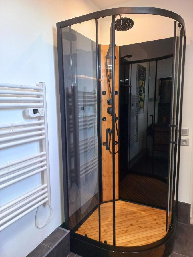 Game Room Эперне Экстерьер фото